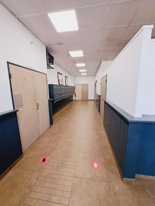 Le Valmy: Appartement Lumineux Au Pied Du Metro Ліон Екстер'єр фото